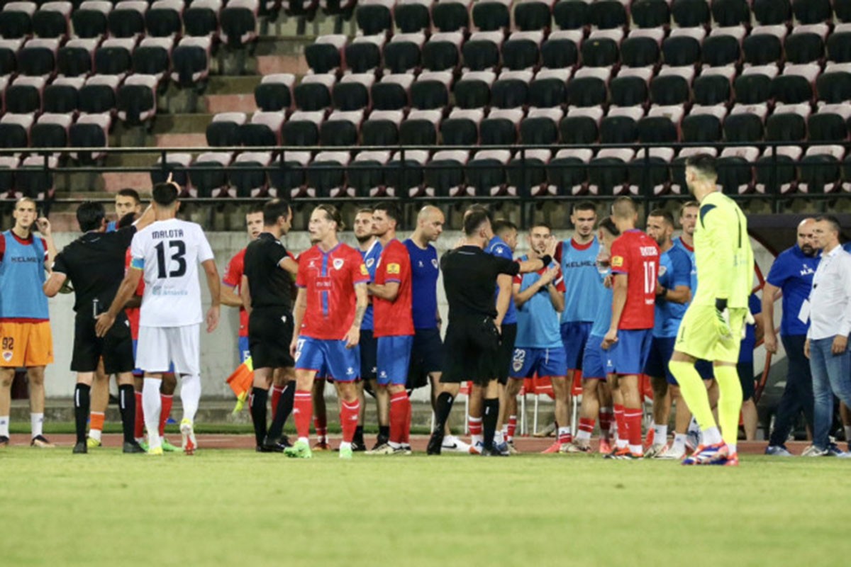 Prijeteće navijanje u Albaniji: „Ubij, ubij Srbina” (VIDEO)