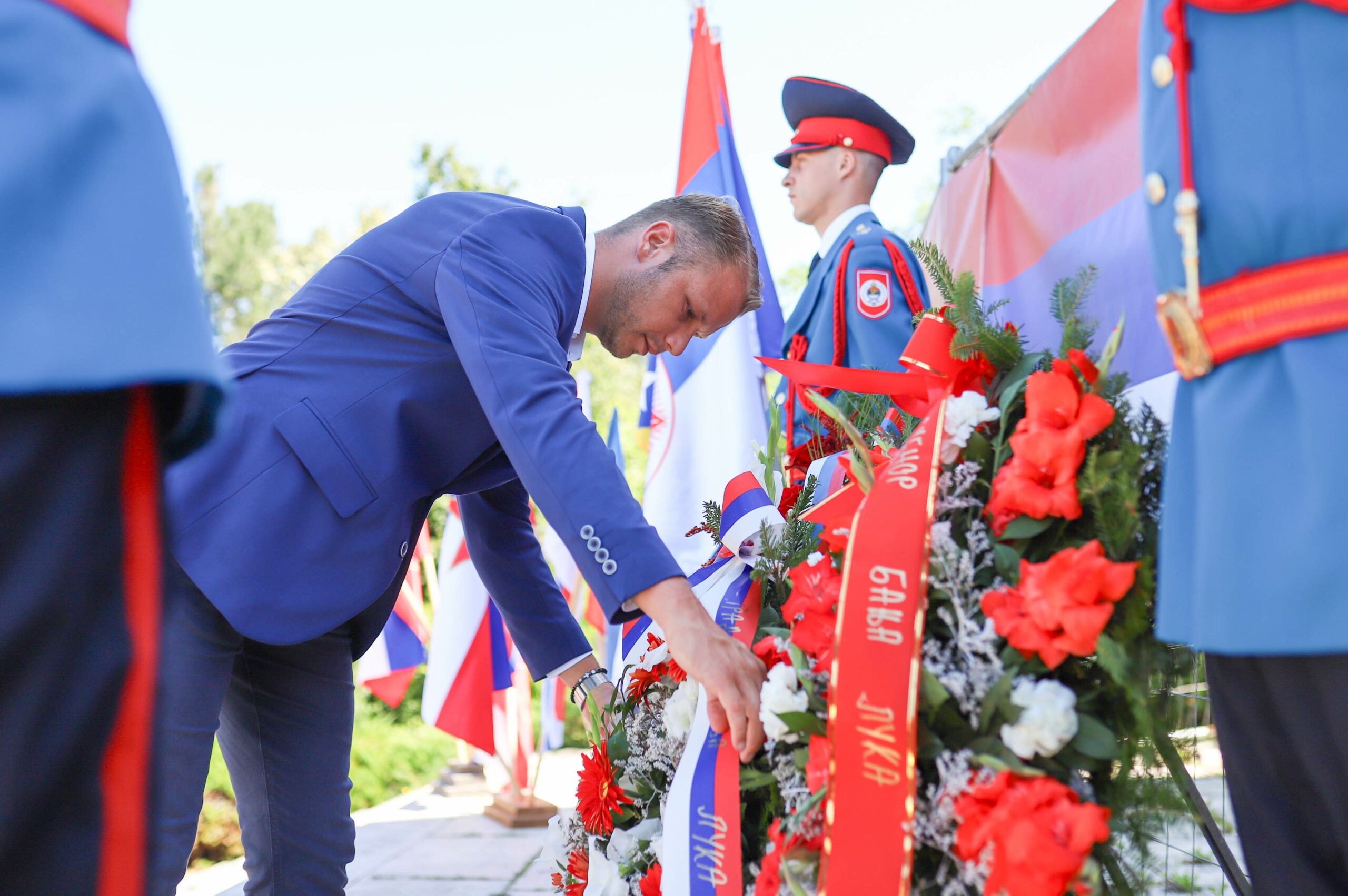 Obilježen Dan ustanka protiv fašizma, gradonačelnik položio vijenac (FOTO)