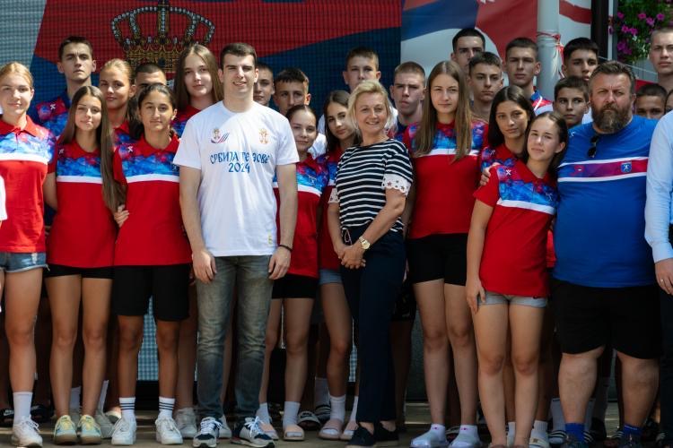 Čabrićeva posjetila mlade sportiste iz Republike Srpske koji učestvuju u kampu “Srbija te zove”