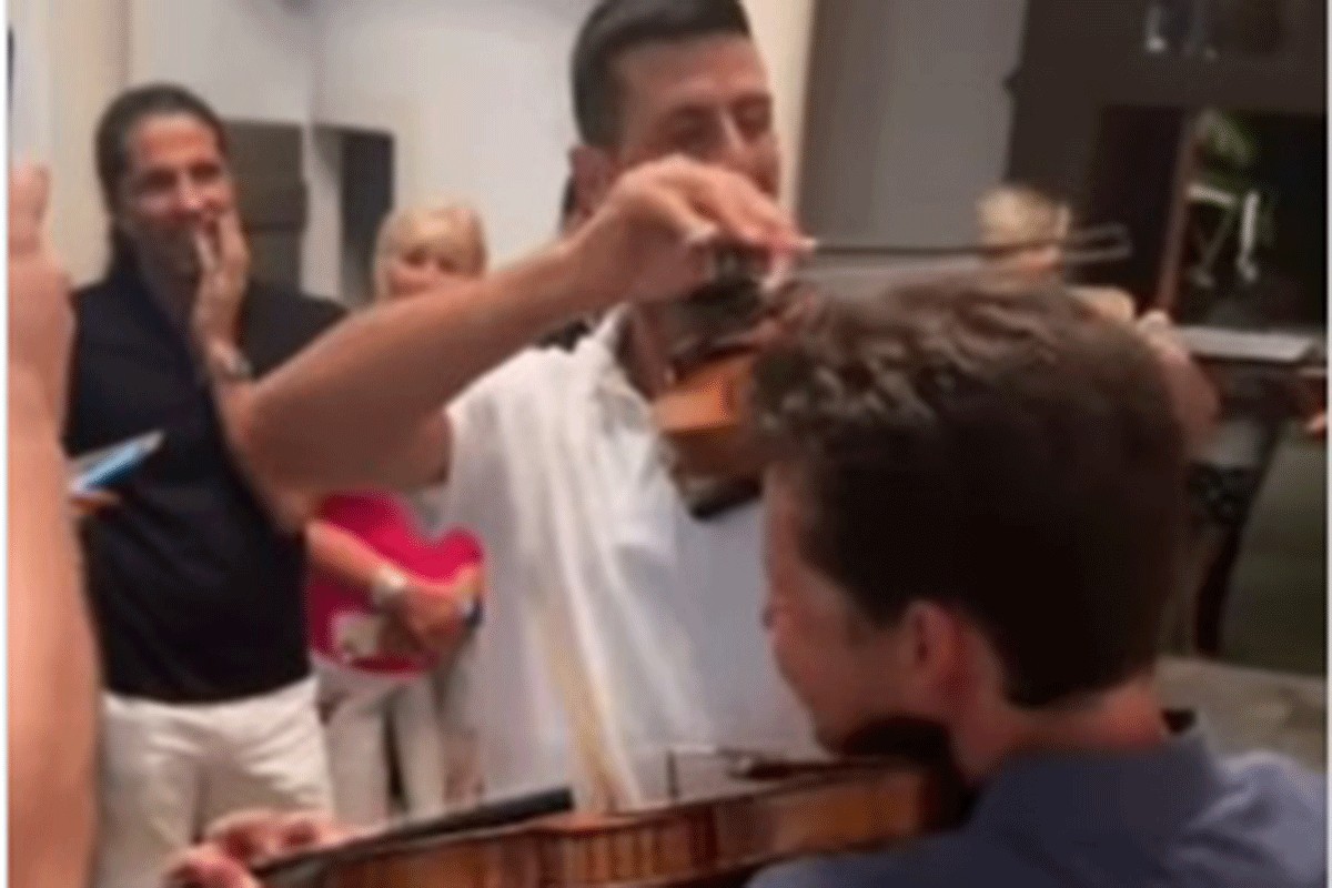 Đoković pokazao novo umijeće: Zasvirao violinu, Hrvati se oduševili (VIDEO)