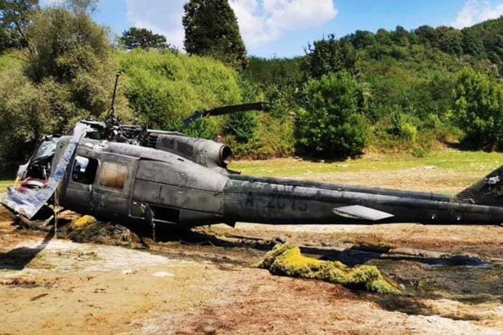 Kako izgleda helikopter Oružanih snaga BiH nakon izvlačenja iz jezera