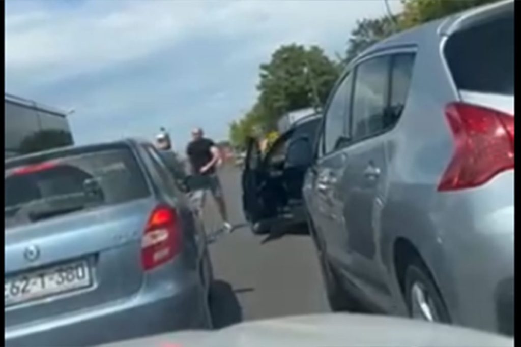 Vozači se potukli u Banjaluci, žene ih smirivale (VIDEO)