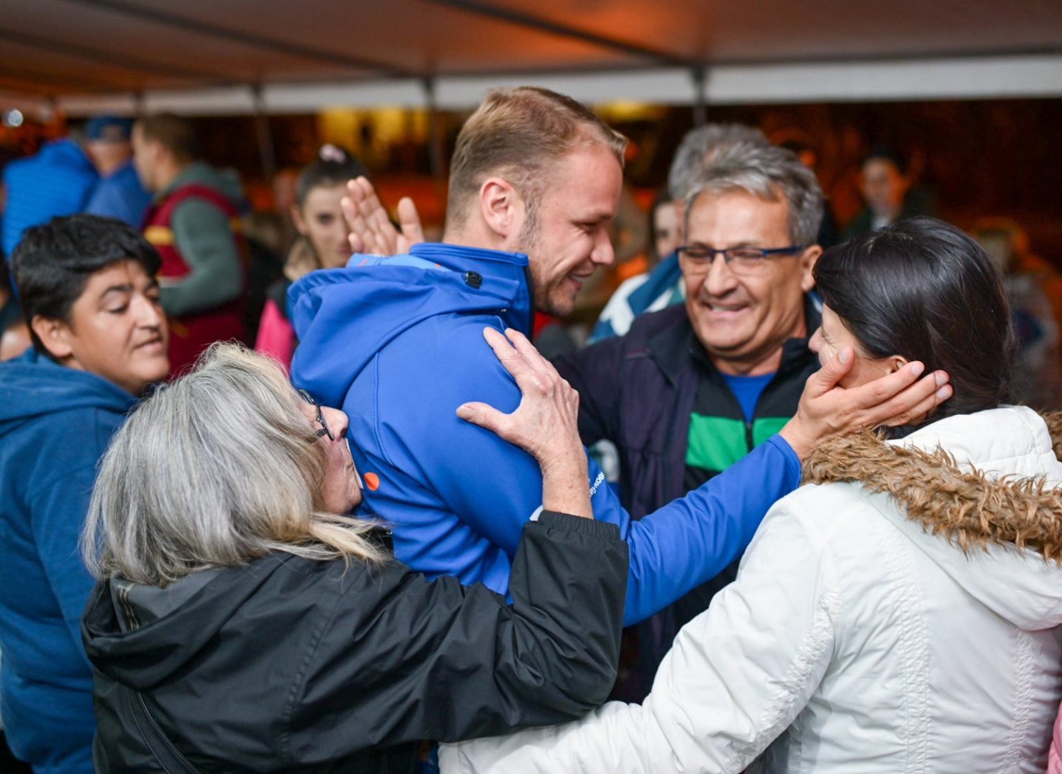 Velike ovacije za PDP u Vrbanji: Građani oduševljeni Stanivukovićem! (FOTO)