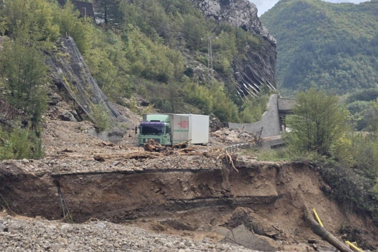 Tragedija: Poginuo nakon što je spasio 10 ljudi!