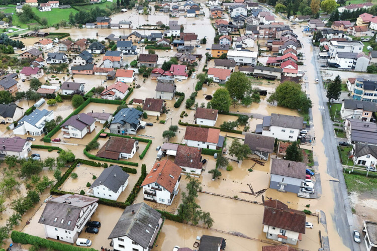 Mostarac pokazao veliko srce: Ponudio smještaj porodici sa djecom