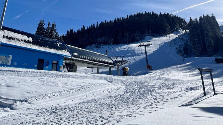 Na Jahorini palo 30 centimetara snijega: Čeka se ispunjenost uslova za rad ski-centra