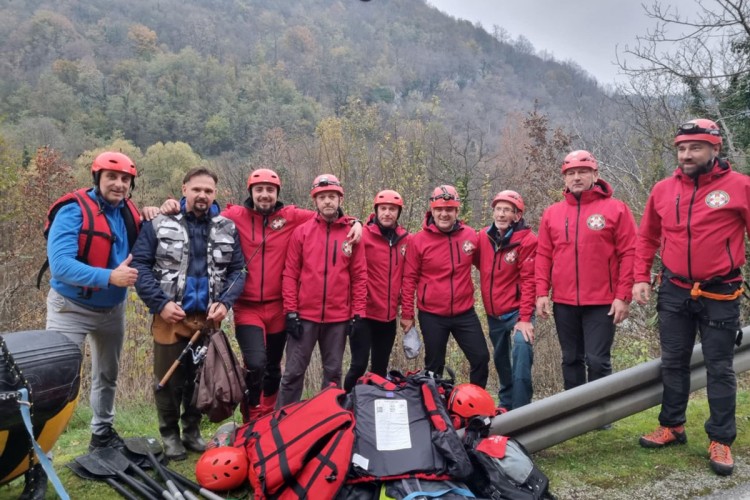 Ribolovac spašen iz nabujale Une