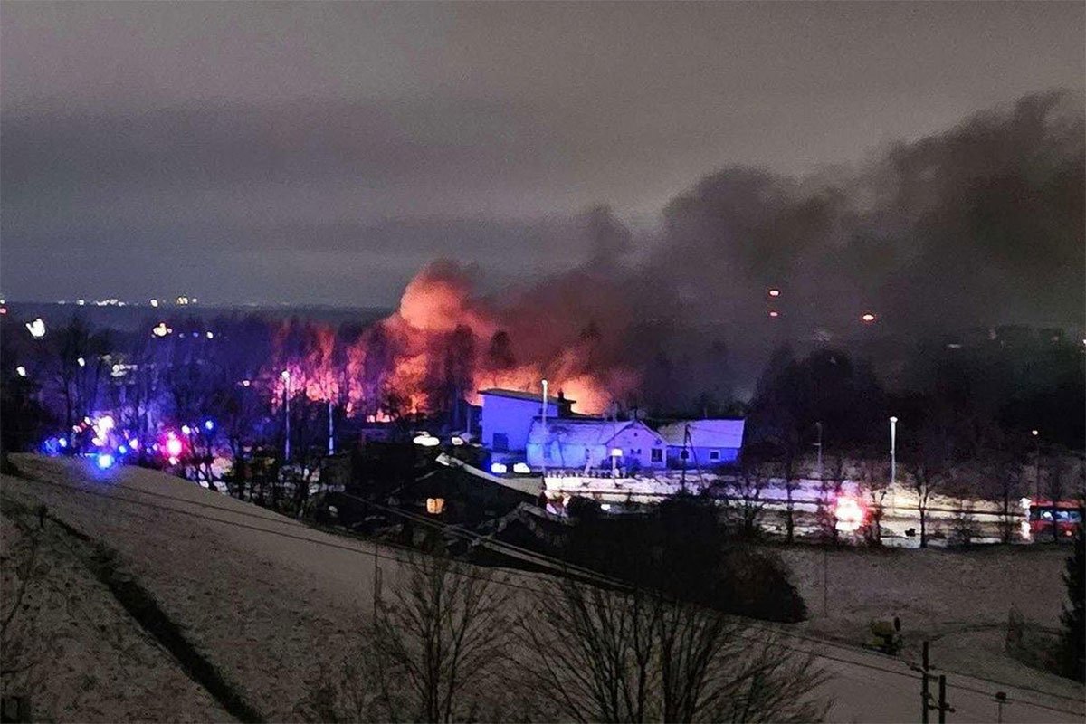Srušio se avion u Litvaniji: Ogromna buktinja i dim