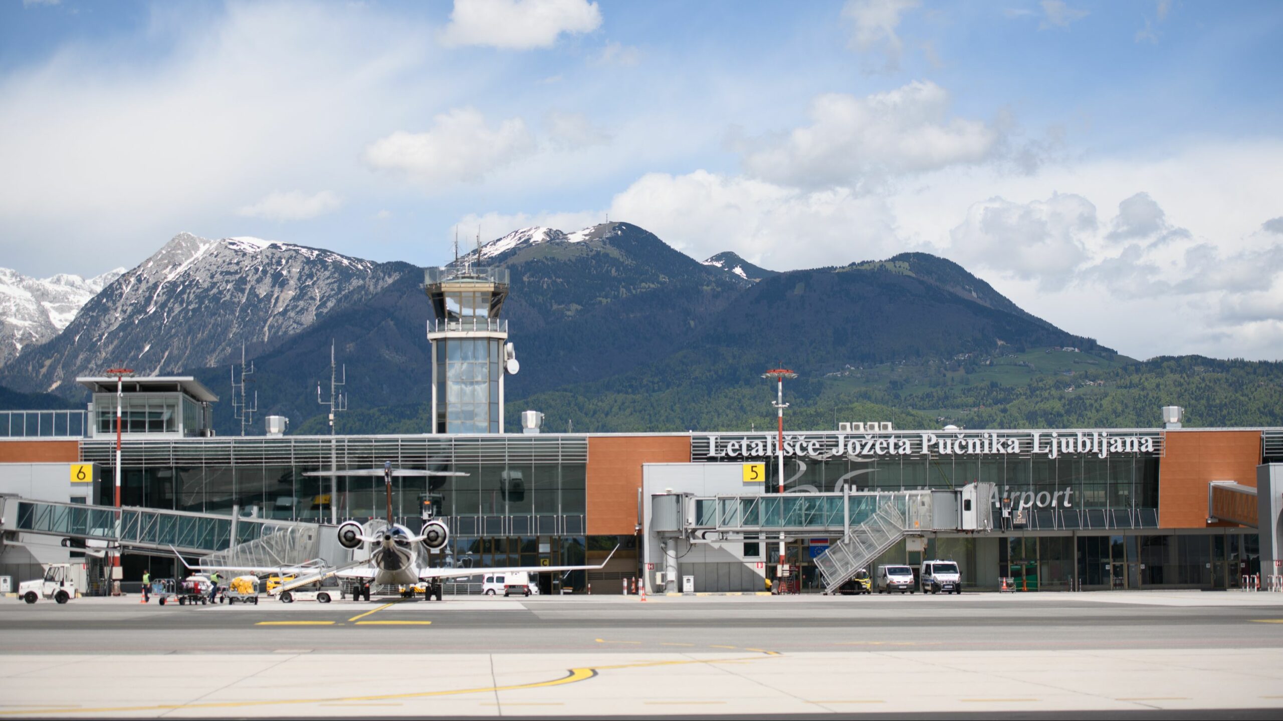 Otkriveni jezivi detalji ubistva žene na aerodromu: Bivši muž je čekao satima da sleti