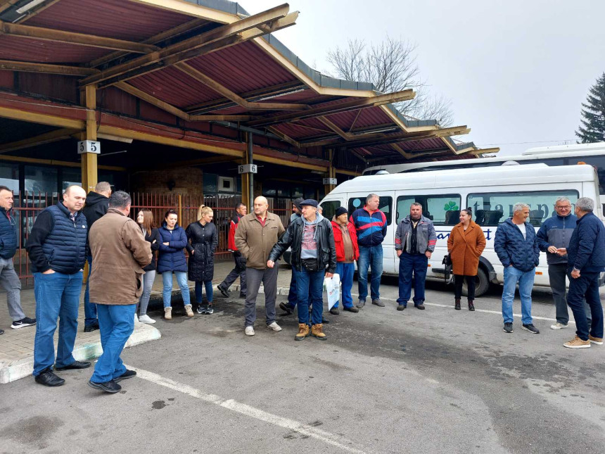 Prijedor: Radnici “Autotransporta” stupili u štrajk