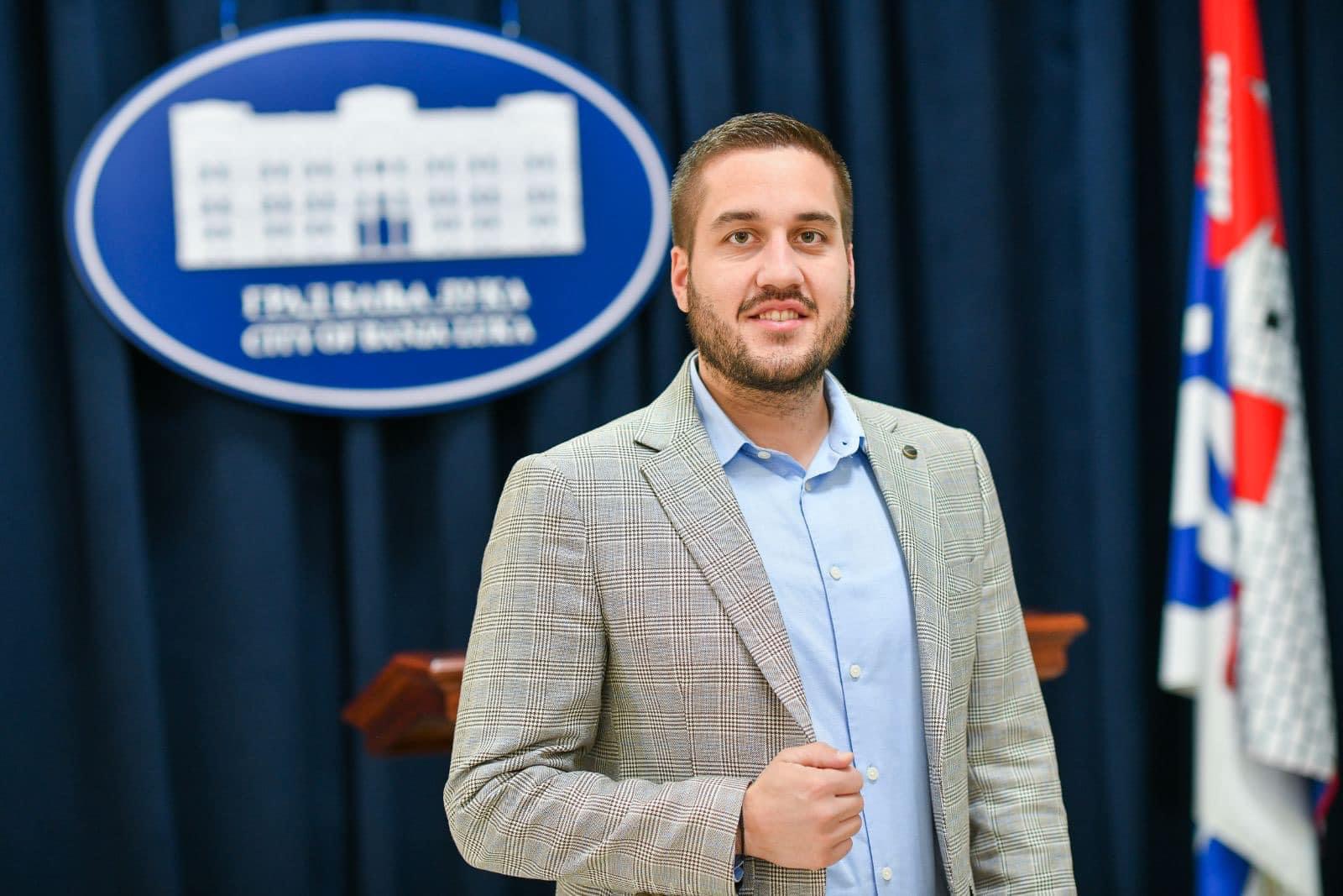 ODRŽAO RIJEČ Drinić jedini poslanik od njih 36 koji je prihvatio odbornički mandat