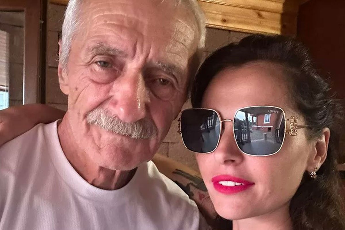 Tražila biološke roditelje pa otkrila da joj je otac prijatelj na Fejsbuku