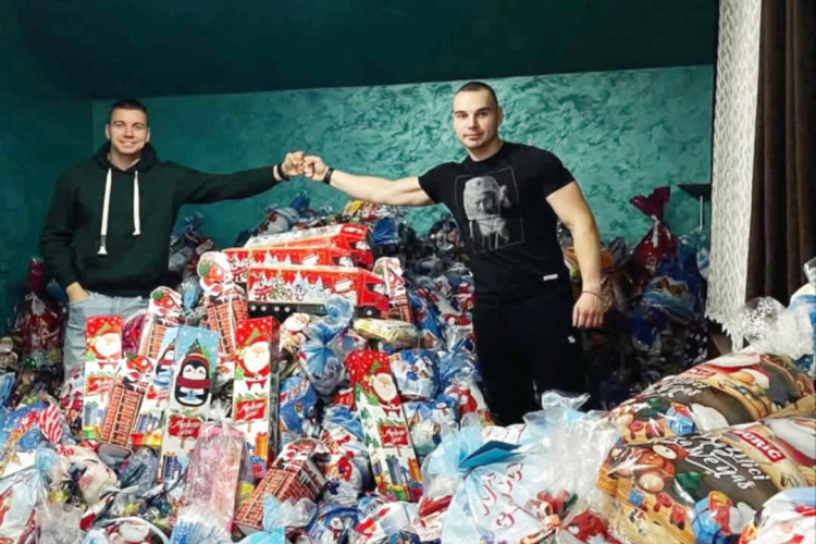Braća iz Gradiške prikupili 772 paketića tokom humanitarne akcije