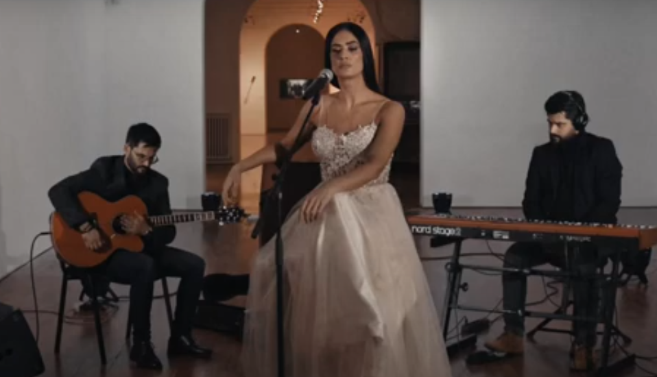 SJAJAN VOKAL Banjalučanka Mirjana Kalabić izvela pjesmu Amire Medunjanin (VIDEO)