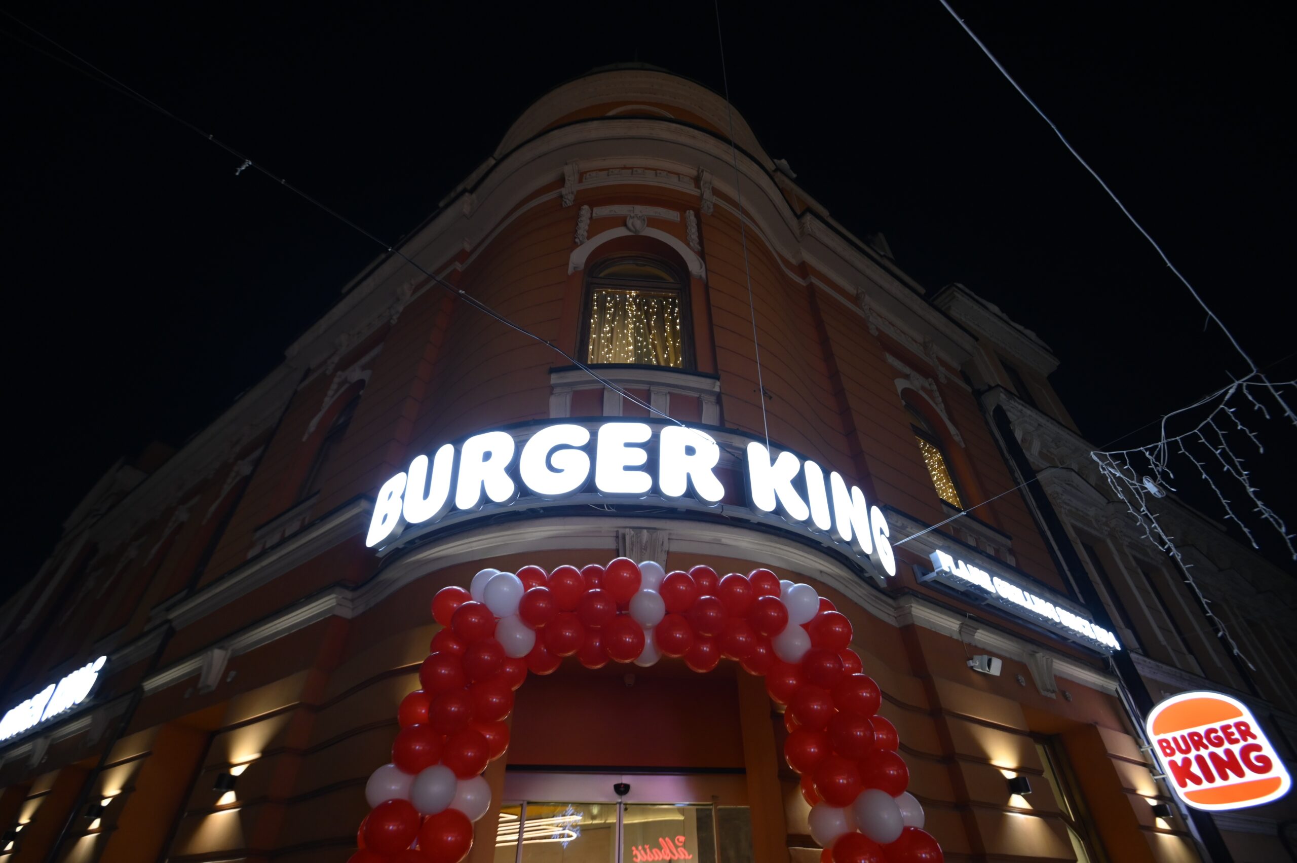 Kralj u “Gospodskoj”: U Banjaluci otvoren „Burger King“ (FOTO, VIDEO)