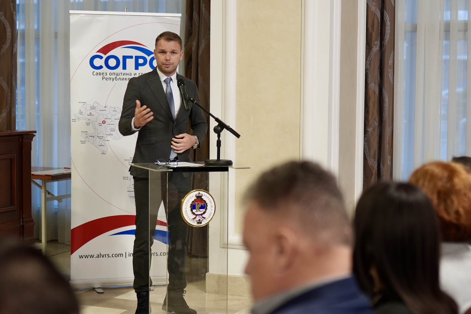 Nema saglasnosti o raspodjeli prihoda od PDV-a, Ćosić ide kod premijera