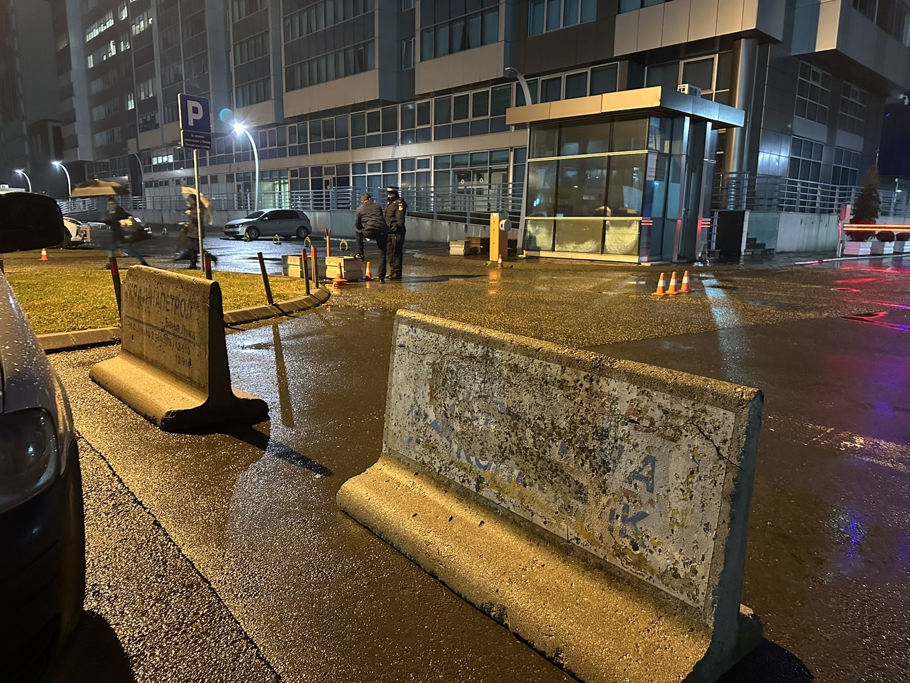 Prole: Grad podnosi krivične prijave i tužbu zbog uklanjanja barijera sa javnog parkinga