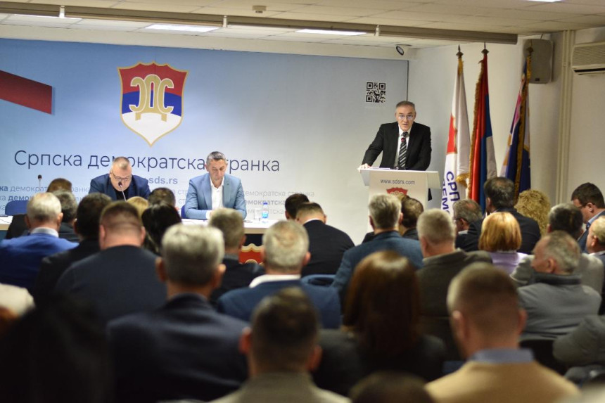 SDS se neće odazvati na sutrašnji sastanak o novom tekstu Ustava