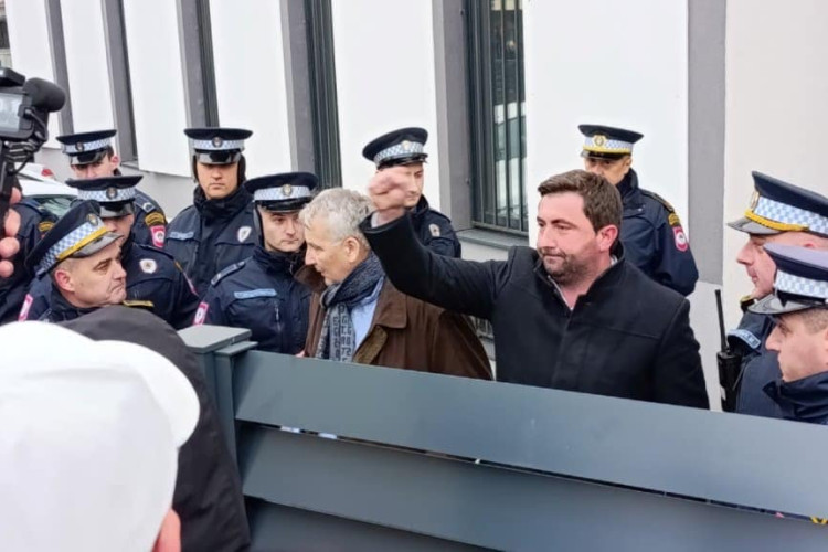Sud donio odluku o mjerama zabrane za Petrovića