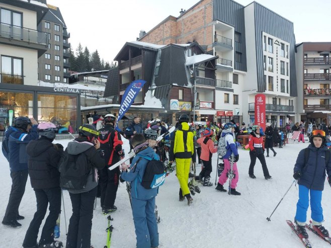 Odlična sezona na Јahorini – preko 60.000 skijaša i bordera sa ostvarenih oko 500.000 prolaza