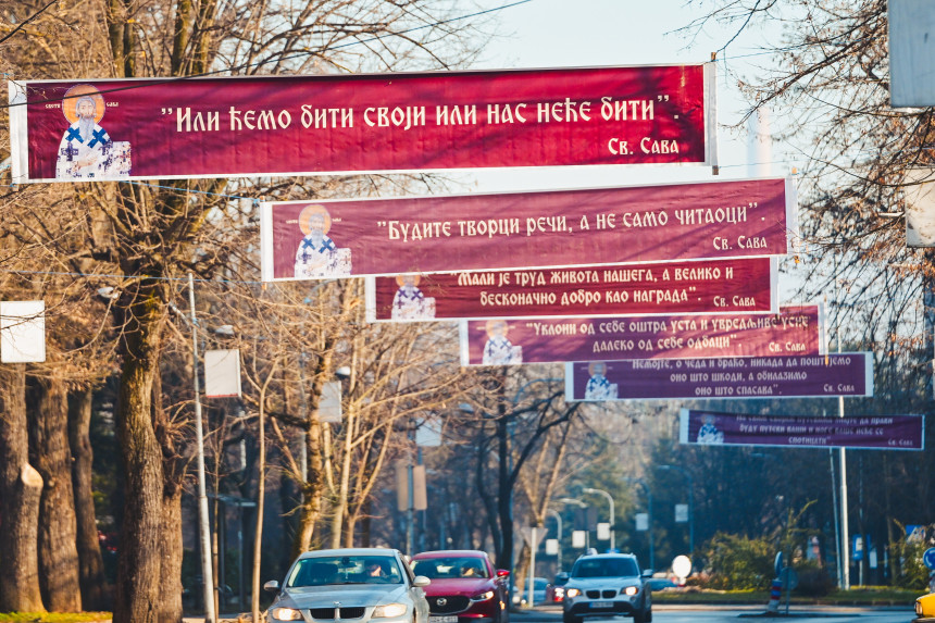 Aleju Svetog Save krase izreke prosvetitelja (FOTO)