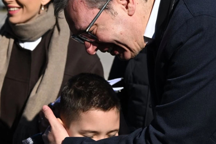 Dječak (7) poručio Vučiću: Ja sam sledeći predsednik