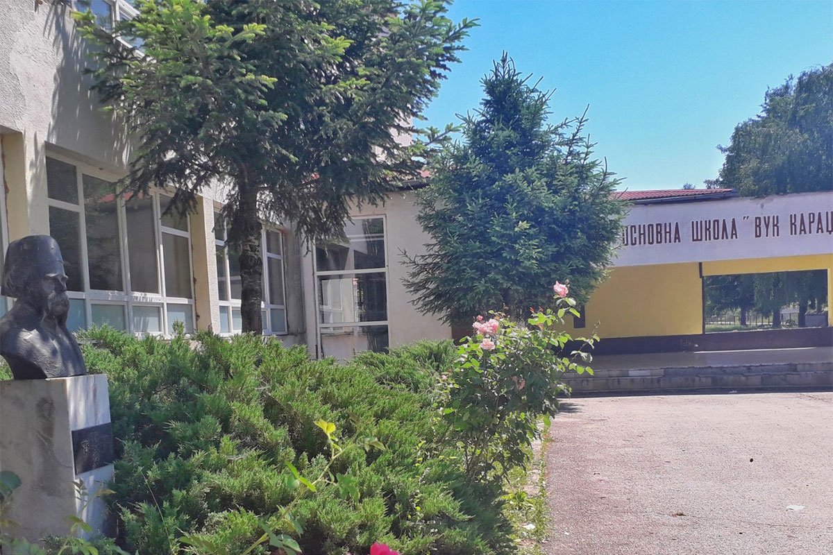 Djevojčica u Bratuncu preminula nakon što joj je pozlilo na tribinama