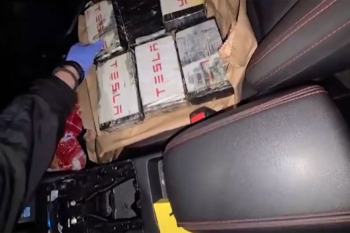 Rekordna zapljena kokaina u Beogradu, drogu krili ispod mjenjača auta