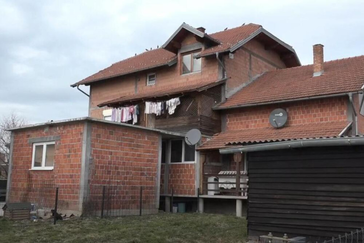 Da li su političari i policajci dovodili djecu u kuću u Brčkom?