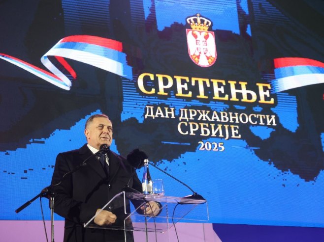 Dodik: Srpska i Srbija okupljaju srpski narod; Vučić zaslužuje podršku