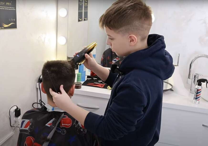 RUKAMA STVARA PRAVU ČAROLIJU Dok tinejdžeri biraju videoigre Leon Zarić (13) je pronašao strast u šišanju