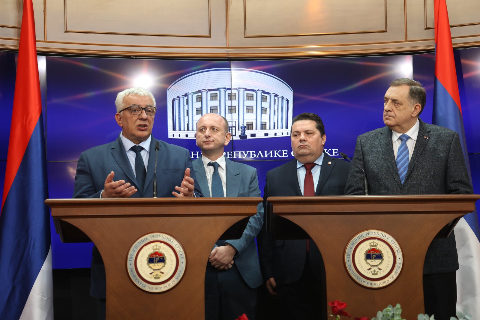Konferencija za novinare Dodika, Mandića i Kneževića (LIVE VIDEO)
