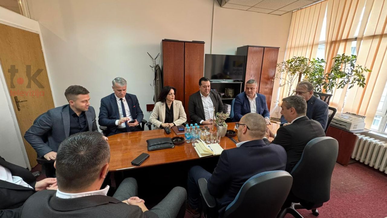 PREMIJER FEDERACIJE BiH Nermin Nikšić stigao u Banjaluku u Narodnu skupštinu