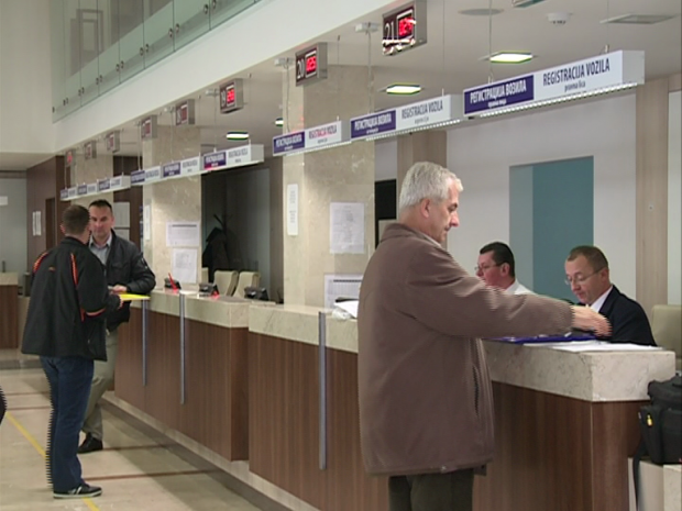 U Srpskoj ni danas ne radi sistem za izdavanje dokumenata i registraciju vozila