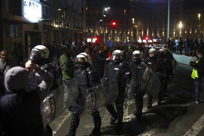 Ministar Dačić: Policija nije upotrijebila zvučni top tokom protesta