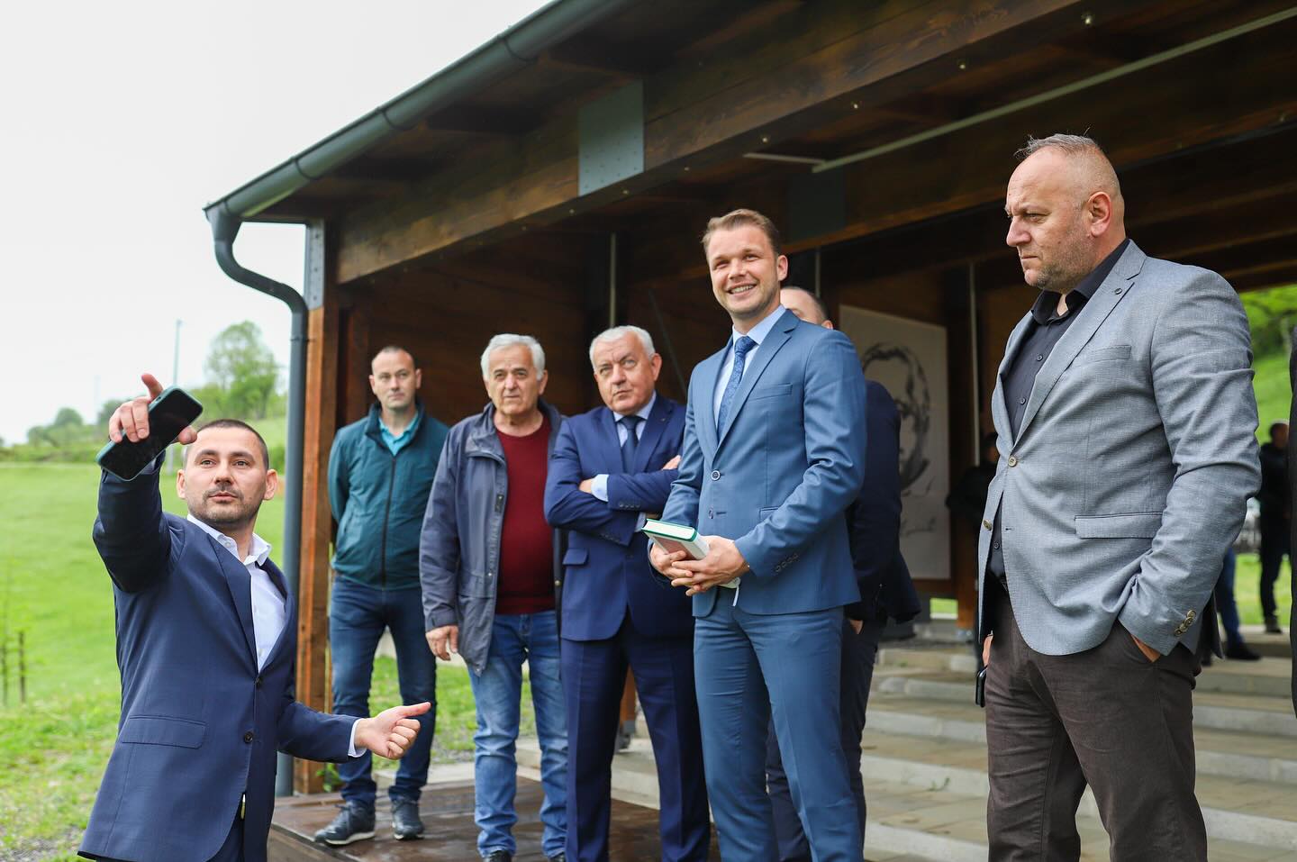 “Izgradićemo spomen-kompleks koji će njegovati duh ovih krajeva” Stanivuković posjetio rodno mjesto Branka Ćopića