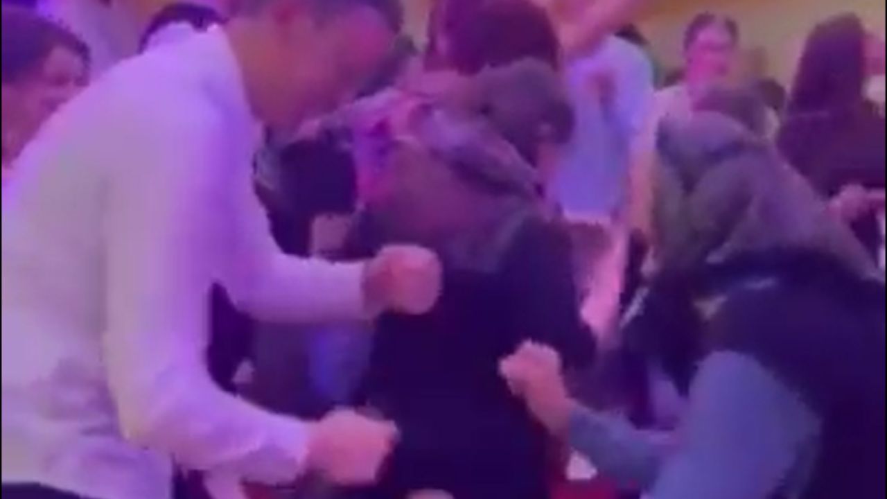 U devetoj deceniji života, a igrala do zore – baka iz Prosjeka hit na internetu!