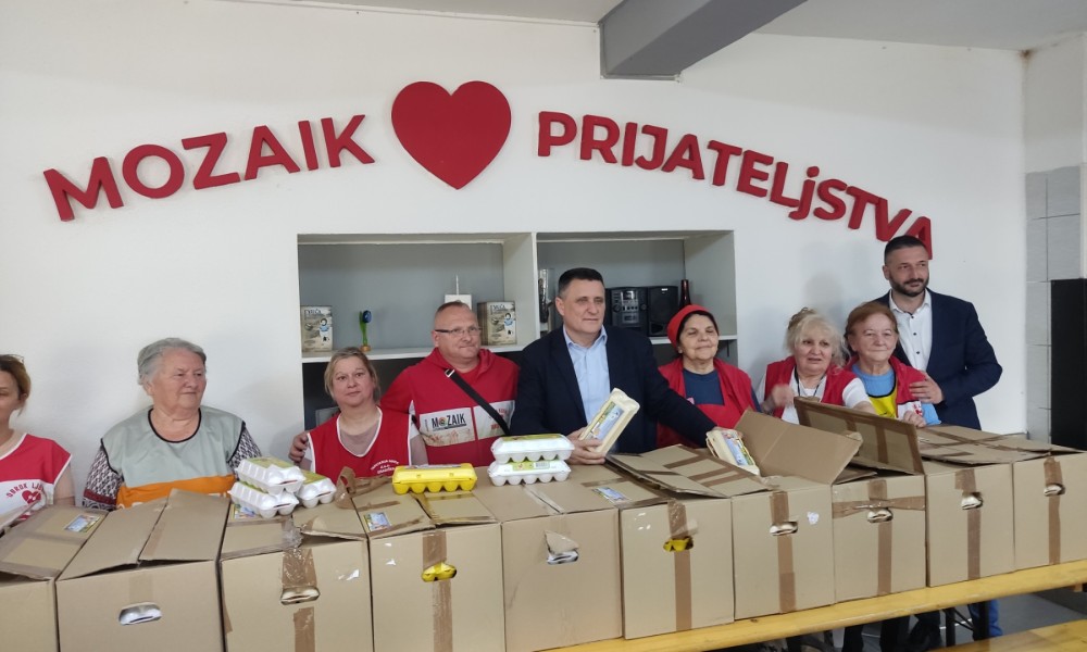 SNSD javnoj kuhinji “Mozaika prijateljstva” iz Banjaluke donirano 10.000 jaja (VIDEO)