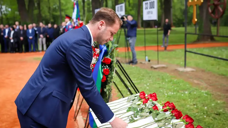 Stanivuković se poklonio jasenovačkim žrtvama: Nema veće svetinje za nas od Donje Gradine, ona je naša opomena