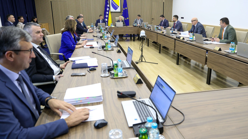 Ministri u Savjetu ministara traže saradnike, Amidžić traži 4 pomoćnika