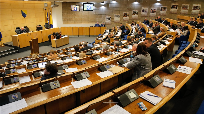 HDZ OBORIO DNEVNI RED Sjednica Parlamenta FBiH prekinuta