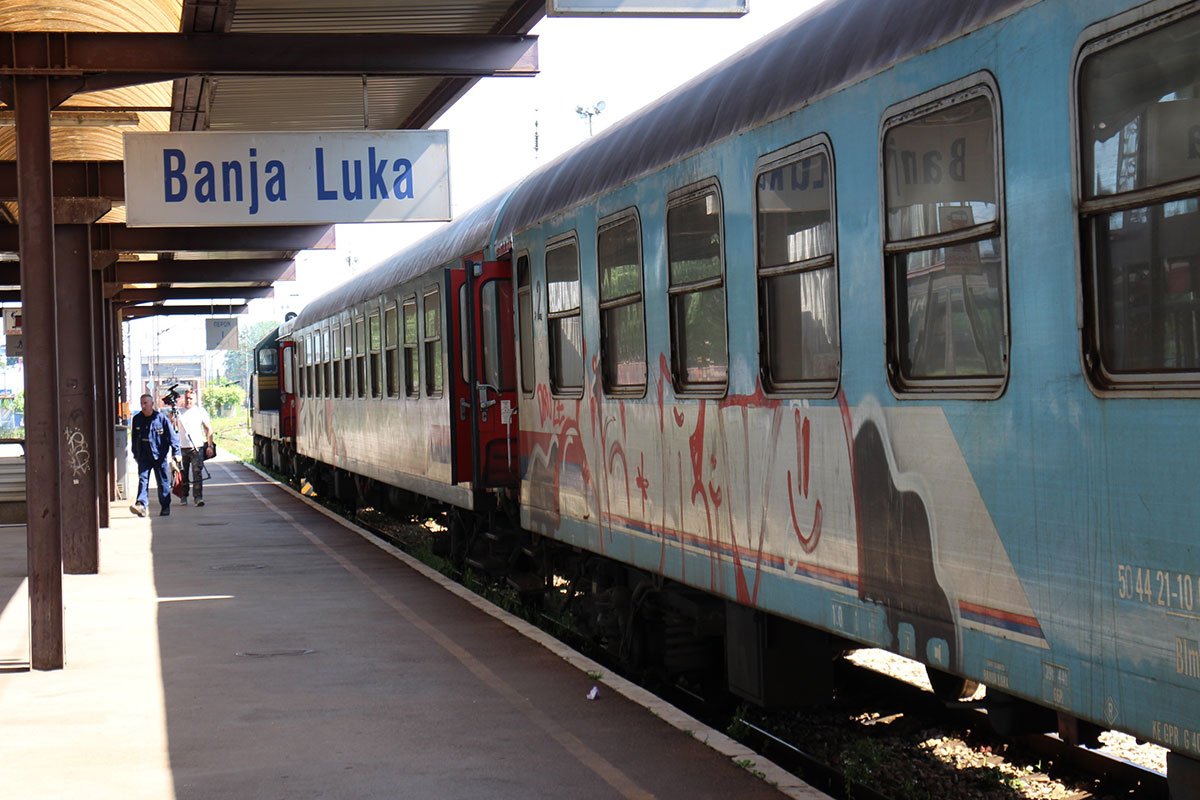 Željezničari i dalje strepe za plate, uprava pravda kupovinu novih auta
