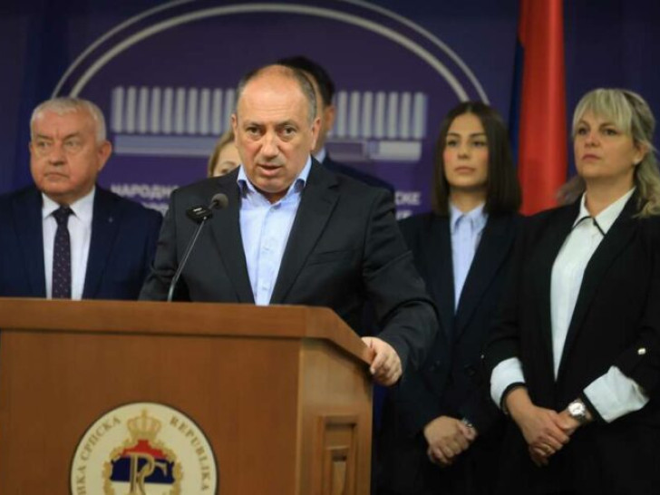 PDP: Novi zakon je pucanj u demkratiju