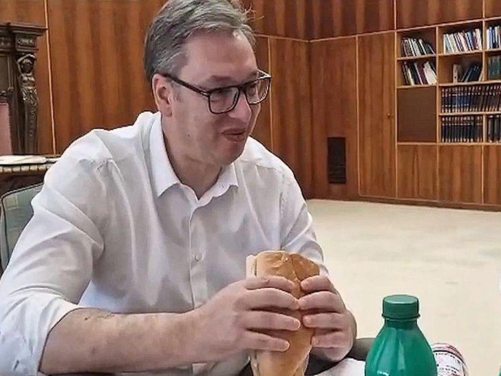 Vučić bez cenzure: Nema ništa ljepše od sendviča sa parizerom!
