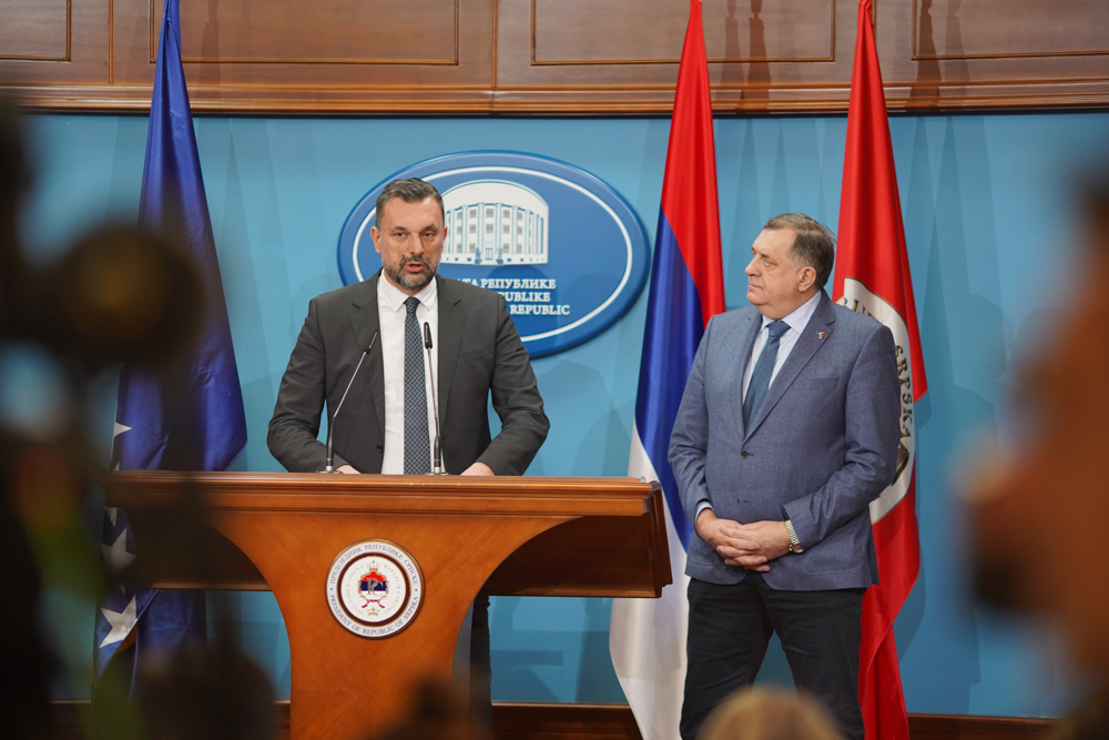 Konaković: Dodik se šunja preko granice