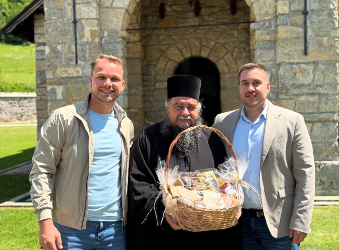 Stanivuković čestitao imendan igumanu manastira Gomionica