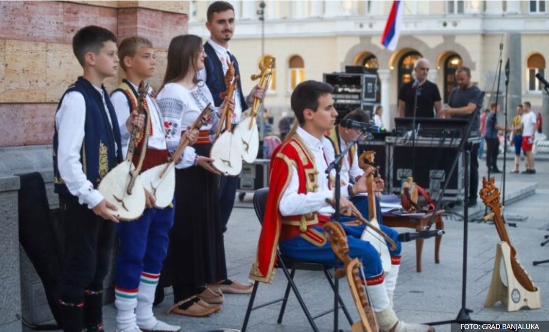 Spasovdansko veče guslara večeras u porti Hrama Hrista Spasitelja