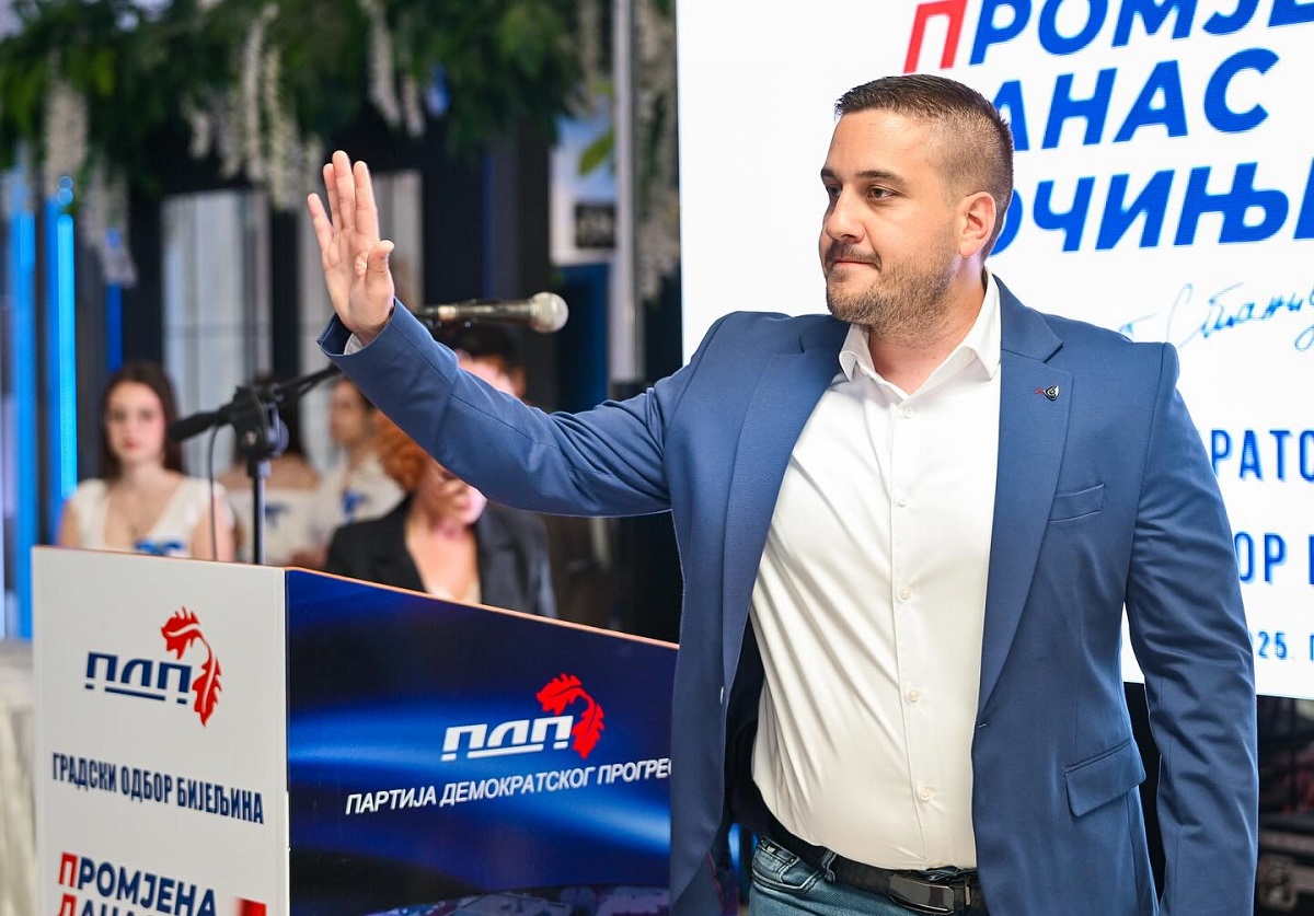 Drinić prisustvuje molitvi u Hramu Svetog Vasilija Ostroškog u Nikšiću
