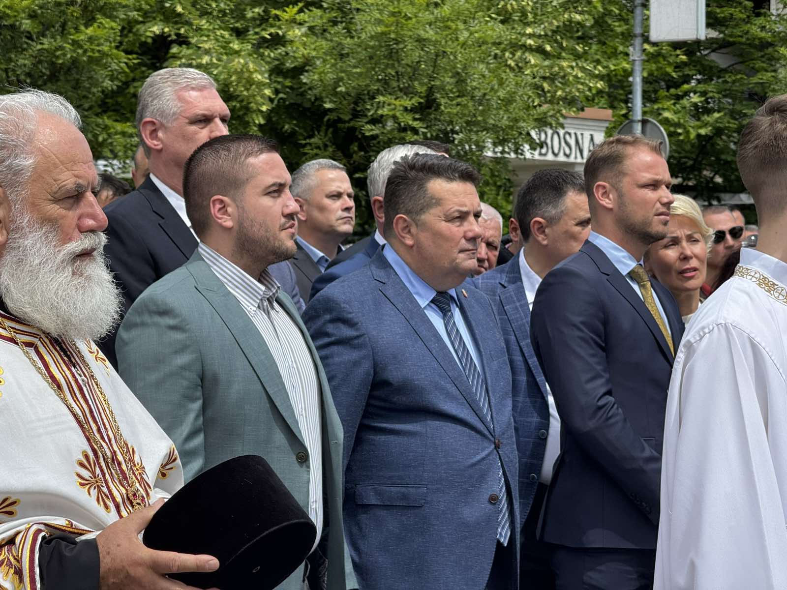 Prisutan veliki broj građana: Počela Spasovdanska litija u Banjaluci
