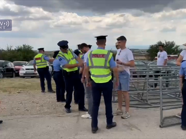 Privedeno više Srba na Gazimestanu, ispitali i dvanaestogodišnju djevojčicu